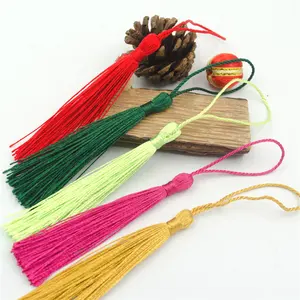 2023 Bookmark Borlas Fringe Silky Handmade Soft Craft Mini Borlas com Loops para Artesanato DIY Fazer Jóias Acessórios