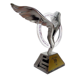 Nuevas Estatuas de Águila de Aleación Metálica Pulida con Diseño 2026, Trofeos y Medallas de Metal Plateado para Premios de Progreso Empresarial - Artesanía <span class=keywords><strong>en</strong></span> Metal - Product Image 1