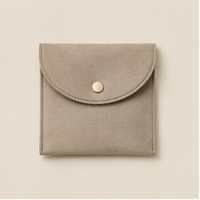 Enveloppe de présentation de bijoux en microfibre avec rabat incurvé pour emballage cadeau