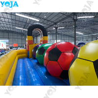 YOJA YJ-091 Grand parcours d'obstacles gonflable extérieur avec grandes balles, certifié CE, personnalisable, pour l'eau