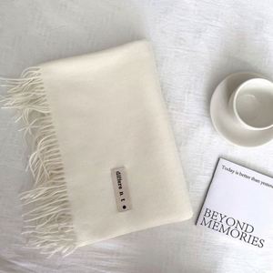 Bufanda de invierno para mujer al por mayor con borlas, chal de pashmina liso de color sólido, bufandas y chales de cachemira de lujo cálidos para mujer - Product Image 5