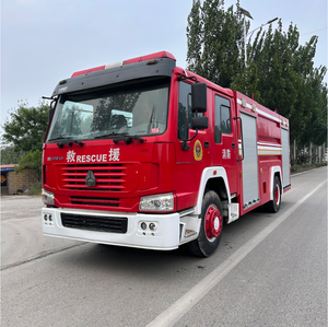 รถบรรทุกน้ำดับเพลิง SINOTRUCK HOWO มือสอง ขนาด 6 ลูกบาศก์เมตร 8 ลูกบาศก์เมตร 266 แรงม้า ขับเคลื่อนด้วยดีเซล 4x2 จากโรงงานโดยตรง - Product Image 1