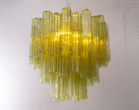 Grande suspension de lustre en tube de verre de Murano à trois niveaux