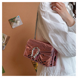Bolsos de Mano de Cuero PU Estilo 2024 para Mujer, <span class=keywords><strong>Bolso</strong></span> Bandolera Casual Brillante <span class=keywords><strong>con</strong></span> <span class=keywords><strong>Cadena</strong></span> Portátil, <span class=keywords><strong>Bolso</strong></span> de Vestir Moderno - Product Image 2