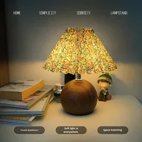 Lampe de table de style rétro nordique crème, design moderne, lampe de chevet de luxe américaine pour chambre à coucher, dortoir ou bureau d'étude