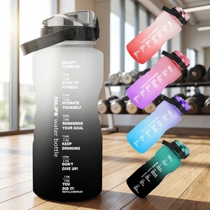 Bouteille d'eau de sport et de camping sans BPA de <span class=keywords><strong>2</strong></span>,<span class=keywords><strong>2</strong></span> L à large ouverture, avec <span class=keywords><strong>shaker</strong></span> intégré, dégradé de couleurs, demi-gallon - Product Image 1