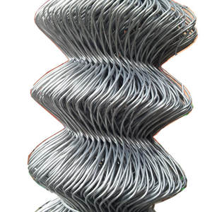 Valla perimetral <span class=keywords><strong>de</strong></span> eslabones <span class=keywords><strong>de</strong></span> cadena <span class=keywords><strong>de</strong></span> <span class=keywords><strong>malla</strong></span> <span class=keywords><strong>con</strong></span> forma <span class=keywords><strong>de</strong></span> ciclón personalizada a precio <span class=keywords><strong>de</strong></span> fábrica <span class=keywords><strong>con</strong></span> <span class=keywords><strong>alambre</strong></span> <span class=keywords><strong>de</strong></span> púas - Product Image 6