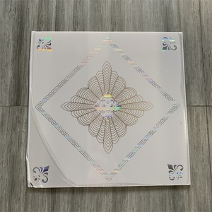Longtemps 595*595mm décoration de bureau carreaux de plafond <span class=keywords><strong>panneaux</strong></span> de plafond en PVC à Guangzhou Chine - Product Image 3