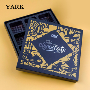 Cajas Rígidas de Embalaje para Bombones de Chocolate de Lujo Personalizadas YARK con Laminado Mate, Grabado en Relieve, Impresión UV y Separadores de Cartón y Plástico - Product Image 6
