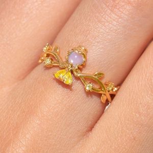 Nuevo Anillo Ajustable Abierto con Diseño <span class=keywords><strong>de</strong></span> Flor y Animal <span class=keywords><strong>de</strong></span> Circonita Dulce y Colorida <span class=keywords><strong>para</strong></span> Mujeres y Niñas - Product Image 3