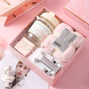Set de Regalo para Cumpleaños de Mujer: Taza, Diadema y Toalla – Regalo Romántico de San Valentín, Detalle para Invitados en Eventos de Inauguración - Product Image 2