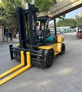 รถยกดีเซล Komatsu FD100 มือสอง รับน้ำหนัก 10 ตัน เสากระโดงสอง/สามท่อน ยางตัน สำหรับใช้งานนอกพื้นที่ - Product Image 2