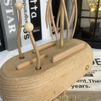 Figurine cinétique en bois sculptée à la main en forme de méduse, décoration de bureau, vente en gros pour musées et boutiques de cadeaux