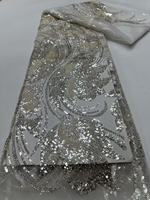 Garniture dentelle luxueuse à fleurs, strass, perles et paillettes pour tenues de mariage