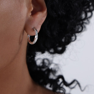 Boucles d'oreilles de mode tendance <span class=keywords><strong>2023</strong></span> or 18 carats pour femmes boucles d'oreilles de style vintage bijoux féminins personnalisés boucles d'oreilles en or - Product Image 6