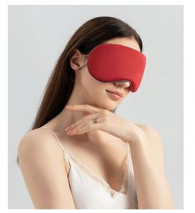 Masque de voyage léger en satin de soie et coton pour l'avion - Product Image 1