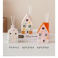 Maison de village printanière en céramique éclairée en porcelaine