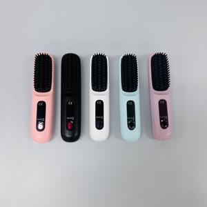 Peigne coiffant sans fil avec technologie anti-frisottis et 3 niveaux de chaleur pour un coiffage rapide et <span class=keywords><strong>facile</strong></span> n'importe où et à tout moment - Product Image 6