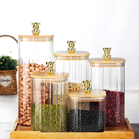 Ensemble de bocaux en verre personnalisés à rayures verticales côtelées, carrés, avec couvercle en forme d'ours, pour le stockage des aliments dans la cuisine