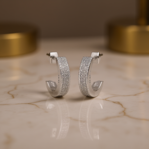 Orecchini a cerchio Lony in oro bianco con micro inserto di diamanti rotondi, gioielli di lusso da donna E3327 - Product Image 2