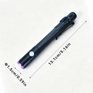 Linterna de Bolsillo Recargable USB-C de Aluminio con Luz UV y LED Blanca, Detector de Luz Negra de 395nm para Orina de Mascotas, Portátil - Product Image 4