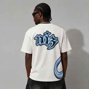 เสื้อยืดคอกลมแขนสั้นพิมพ์ลายการ์ตูนสีเทาขนาดใหญ่สำหรับผู้ชาย - Product Image 2