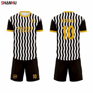 Maglia di <span class=keywords><strong>Ronaldo</strong></span> 2008 Kit Squadra di Calcio Magliette Abbigliamento Sportivo Set Uniformi Sportive Maglia da Calcio Neutra all'Ingrosso Design Maglie da Calcio - Product Image 4