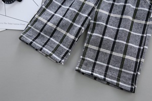 Ensembles de vêtements de sport pour enfants garçons à manches courtes comprenant un t-shirt blanc avec cravate et un pantalon - Product Image 3