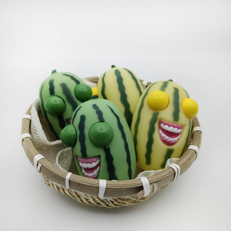 มีสีสัน