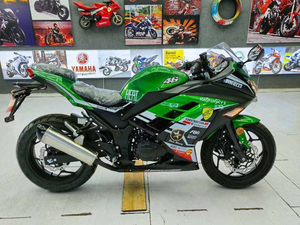 Motocyclettes d'occasion 250 400cc bicylindres |   Système d'alimentation en carburant EFI |   <span class=keywords><strong>Moto</strong></span> <span class=keywords><strong>sportive</strong></span> prête pour la piste, refroidie par liquide - Product Image 1