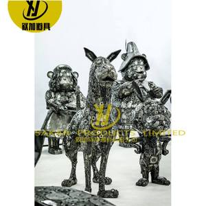 Nouvelle conception moderne, statue de <span class=keywords><strong>robot</strong></span> <span class=keywords><strong>Spiderman</strong></span> en acier inoxydable, sculpture en forme de goutte d'eau, taille réelle, faite à la main, couleur personnalisée - Product Image 3