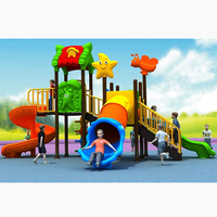 Équipement de terrain de jeux en plastique de haute qualité pour les jardins d'enfants et les parcs d'attractions