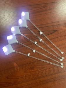 ไม้คนเครื่องดื่มพรีเ<span class=keywords><strong>ม</strong></span>ีย<span class=keywords><strong>ม</strong></span>พร้อ<span class=keywords><strong>ม</strong></span>ไฟ LED โปรเจคเตอร์โลโก้  สำหรับบาร์ระดับพรีเมีย<span class=keywords><strong>ม</strong></span> กาแฟ และเครื่องดื่ม - Product Image 6