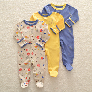 Vente en gros usine/OEM : Combinaison bébé printemps, vêtements pour enfants à manches longues, grenouillère, coffret cadeau bébé trois pièces en coton - Product Image 1