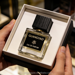 Flacon de parfum en verre transparent carré vide à sertir, best-seller, 50 ml, boîte cadeau avec couvercle en bois carré - Product Image 2