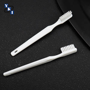 Kit Dentale Personalizzato con Setole Morbide per Forniture Alberghiere, Kit da Viaggio con Spazzolino a Manico Corto - Product Image 1