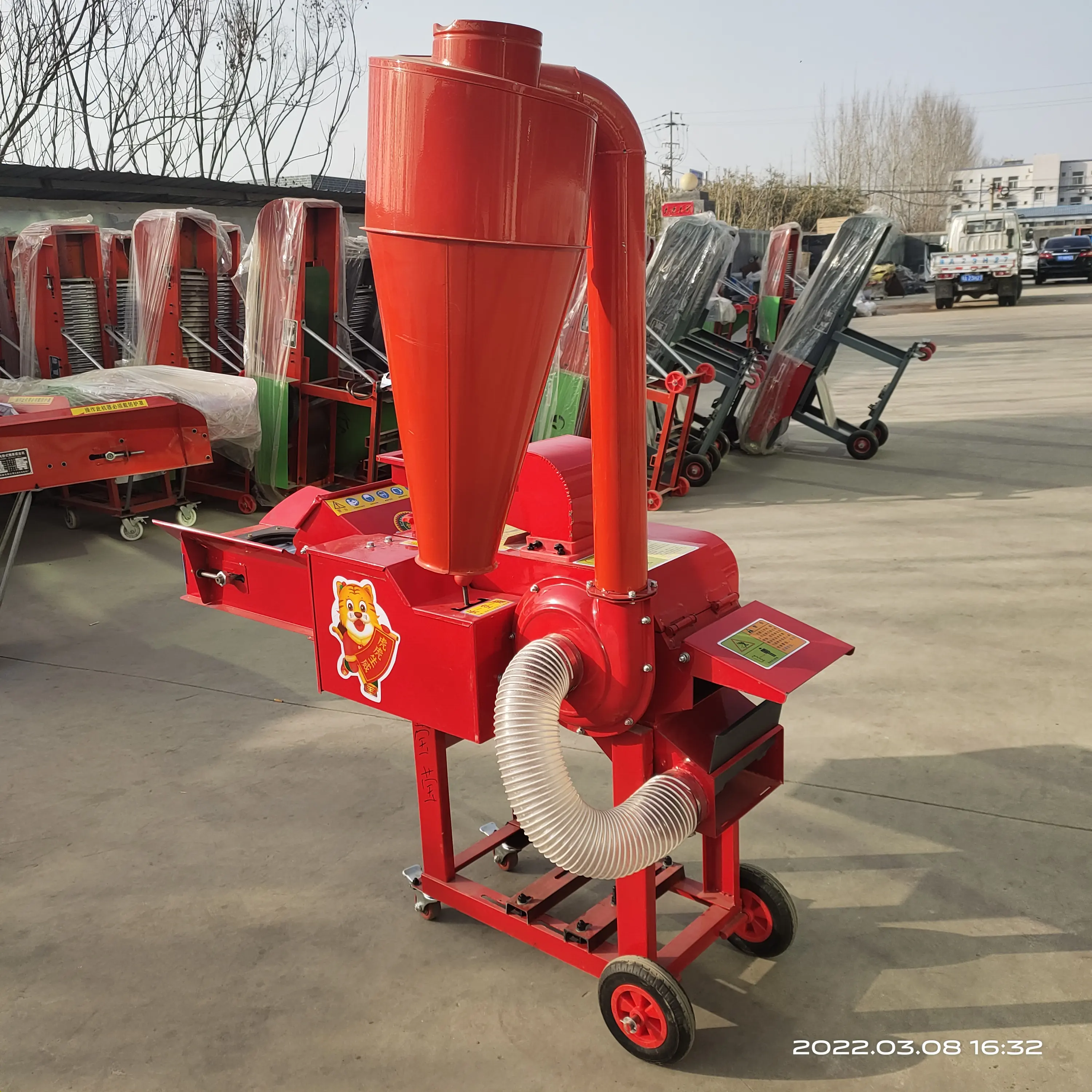 Factory outlet machine cut the grass used in farming chaff cutter for whole sales automatic guillotine machine