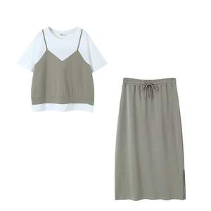 Ensemble femme grande taille Runqi N8718, haut color block effet deux pièces avec jupe fendue taille haute élastique, gris - Product Image 4