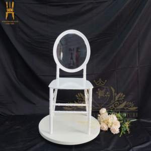 Silla de boda de resina PP, venta al por mayor, barata - Product Image 1