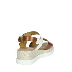 Sandalo Donna Serena con Zeppa Bianco Oro 255685DP Stile Estivo con Plateau - Product Image 3