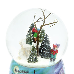 ลูกโลกหิมะจำลองคริสต์มาสทำจากเรซินพร้อมเพลงแบบหมุนได้และสีที่กำหนดเองสำหรับเป็นของขวัญส่งเสริมการขาย - Product Image 2