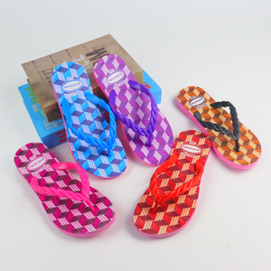 โปรโมชั่นพิเศษ รองเท้าแตะแบบพิมพ์ลาย 3 มิติ ดีไซน์หรูหรา สำหรับผู้หญิง - Product Image 1