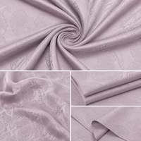 Tissu jacquard satiné imprimé à la main avec motif de branches entrelacées rose fumé, textile floral traditionnel chinois pour vêtements