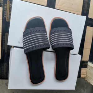 Wholesale Summer Women's Open Toe <b>Slippers</b> Flat Outdoor Ladies Sandals Beach Anti-slip Knitting Lazy Luxury Women <b>Slippers</b> - Product Image 4