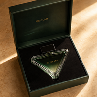 Nouveau design, flacon de parfum en verre de 50 ml, peint par un fabricant haut de gamme, couleur de marque, scellé avec un emballage personnalisé