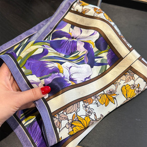 Bán Buôn Hàn Quốc Phong Cách Khăn Lụa Vuông Cổ Khăn Kết Thúc Tốt Đẹp Tùy Chỉnh Thiết Kế Hoa In Ấn Khăn Cho Phụ Nữ Thời Trang Lụa Hijabs - Product Image 4