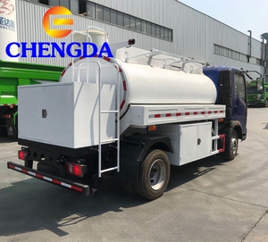 Remolque de camión <span class=keywords><strong>cisterna</strong></span> de aceite Sinotruk nuevo y usado 10000 <span class=keywords><strong>litros</strong></span> 20000L HOWO 5000 galones 4x2 camión <span class=keywords><strong>cisterna</strong></span> de combustible a la venta - Product Image 4