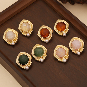 <span class=keywords><strong>Victoria</strong></span> Fleur Perle Boucles D'oreilles En Acier Inoxydable Or 18K Planté Boucles D'oreilles <span class=keywords><strong>Bijoux</strong></span> pour Femmes Cadeau Exquis Personnalité Fête - Product Image 1