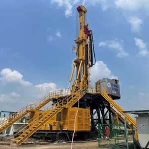 Xsm2250 Modulair Dieselaangedreven Crawler-Type Diepe Boorinstallatie Met <span class=keywords><strong>4000M</strong></span> Diepte Voor Het Boren Van Hardrock - Product Image 2