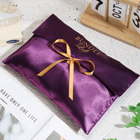 Pochette enveloppe en satin violet avec logo imprimé personnalisé de luxe pour extension de cheveux écharpe de cheveux paquet perruque stockage de vêtements sac en soie anti-poussière